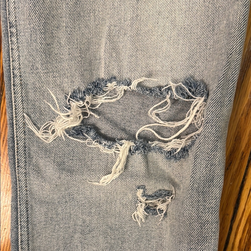 Re Done Distressed Blue Jeans - Picture 3 of 3